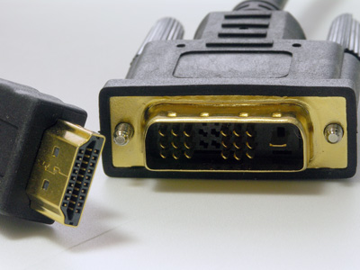 DVI-D と HDMI コネクタの比較
